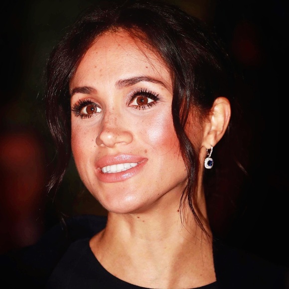 NWT Meghan Markle Inspired Blue Sapphire & Diamond Simulant Dangle Drop Earrings - Picture 7 of 7